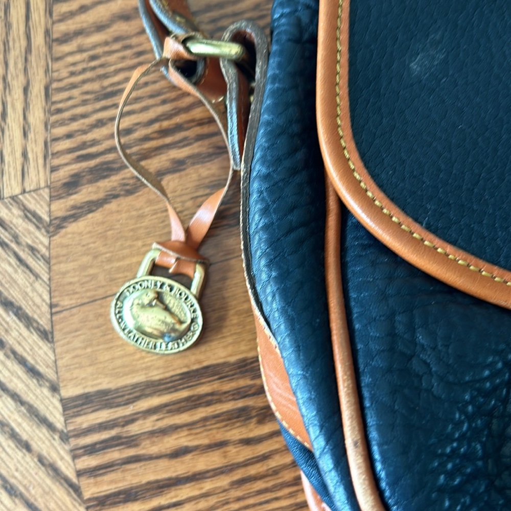 Purse - Picture 2 of 5